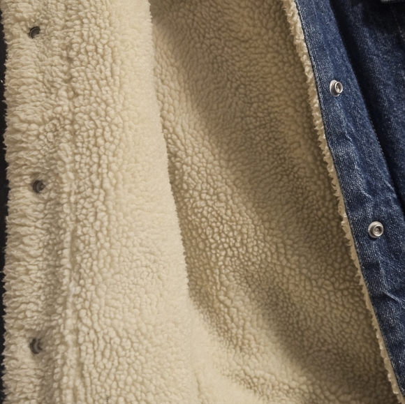Levis Denim Sherpa Women Jacket - Picture 2 of 5